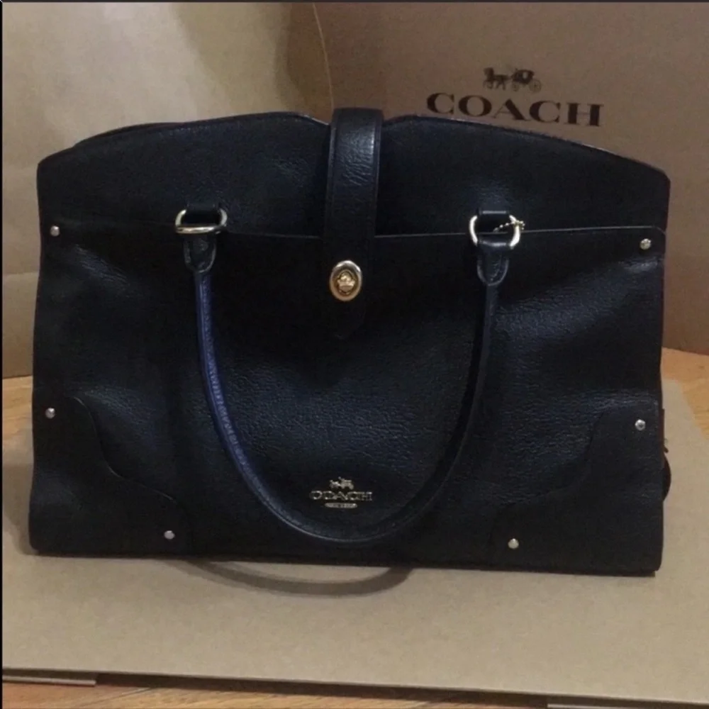 Coach flagship Mercer 30 satchel in black/ gold - Picture 4 of 8